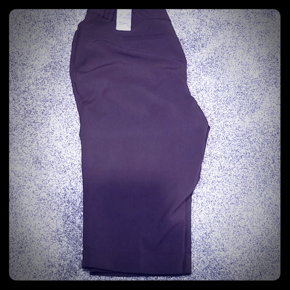 Cj banks capris